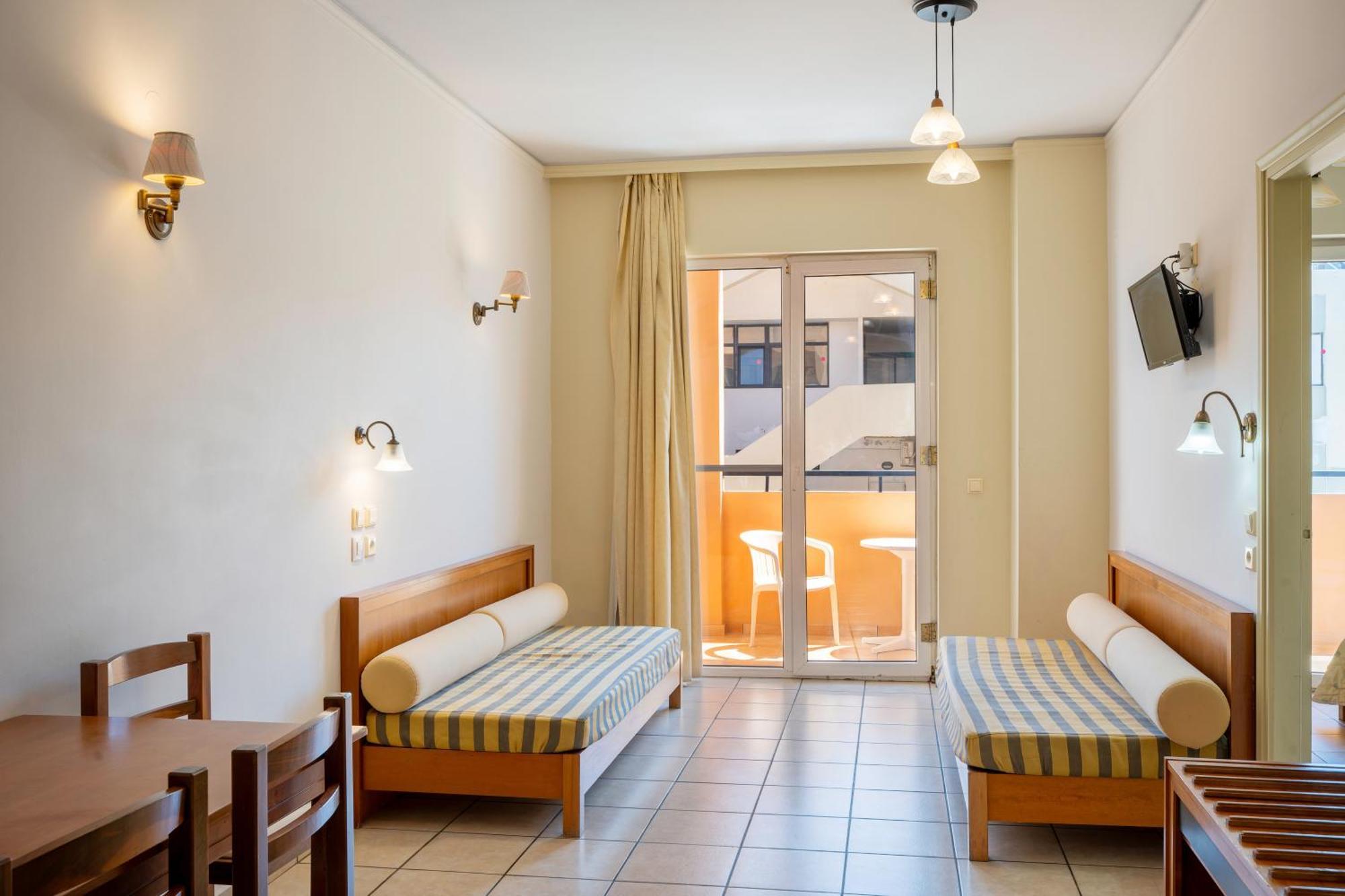 Lefkoniko Beach & Icarus Suite Apts Rethymno  Ngoại thất bức ảnh