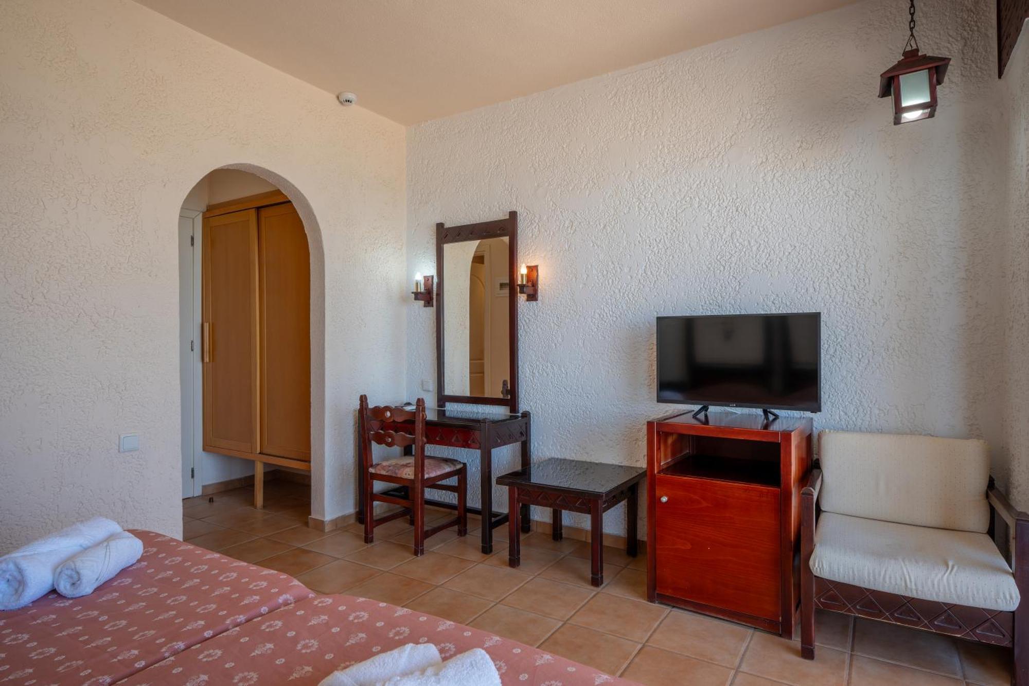 Lefkoniko Beach & Icarus Suite Apts Rethymno  Ngoại thất bức ảnh